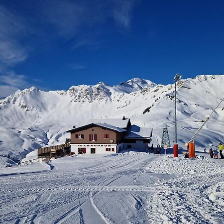 Hotel Le Chaudron Ski In Ski Out Шампері Екстер'єр фото